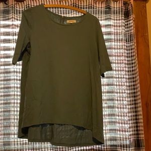 Short sleeve top with zipper detail on back of top